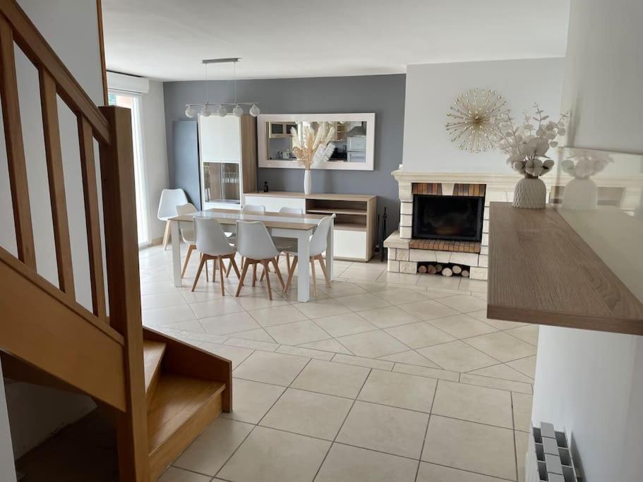Maison D'Hotes Baslieux-sous-Chatillon Extérieur photo